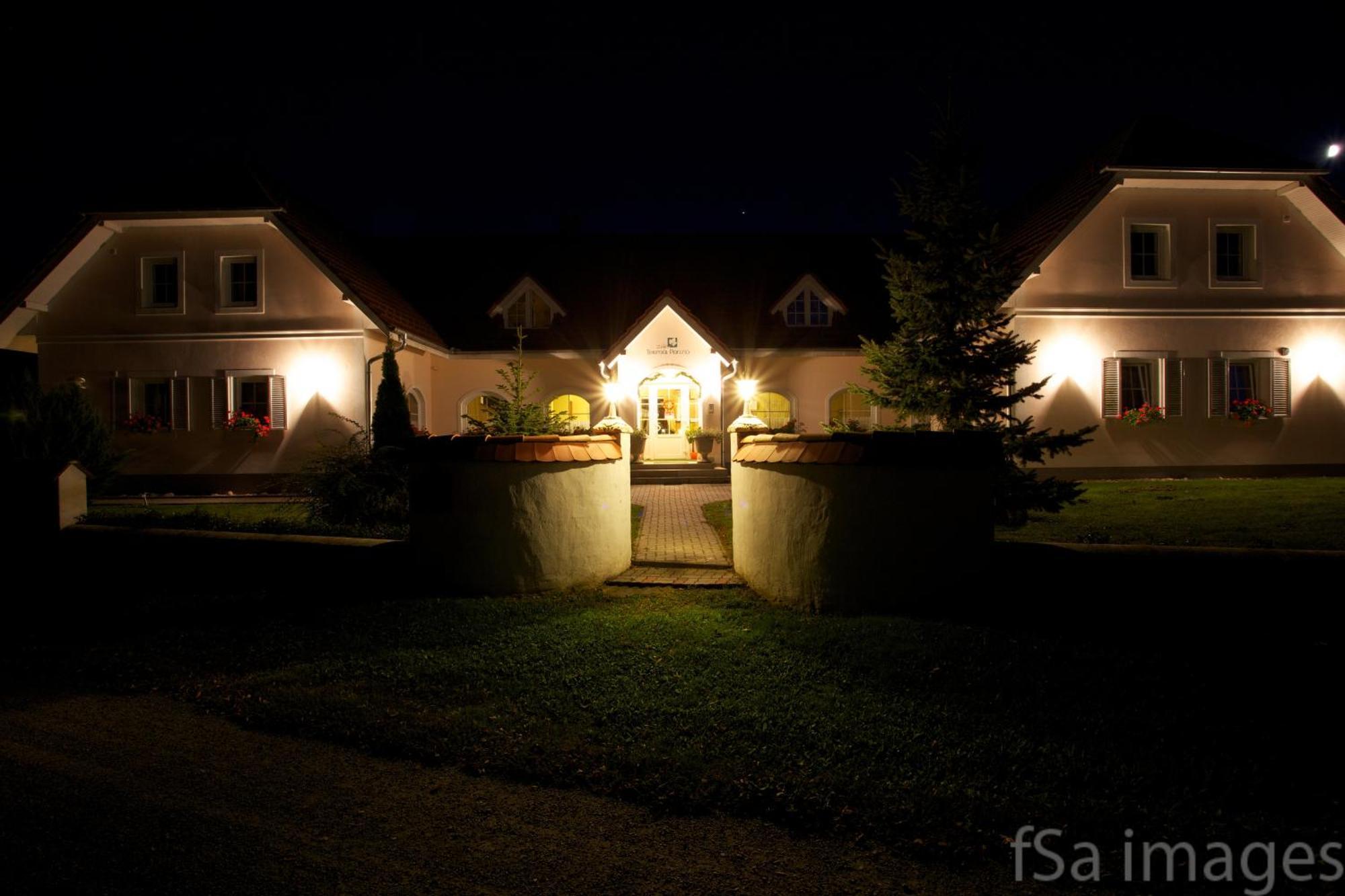 Hotel Zsida เซนท์กอททาร์ด ภายนอก รูปภาพ